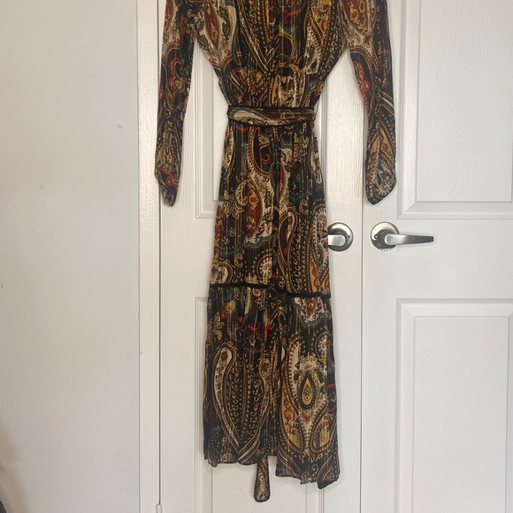 Paisly Print Maxi Dress with Long Sleeves - Picture 7 of 8